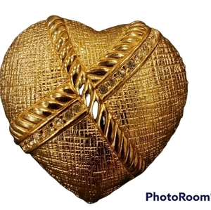 RARE Christian Dior Golden  Heart with‎ Sworovski Crystals Brooch Pin